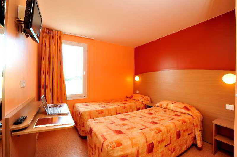 Hotel Initial By Balladins Roissy Cdg / Saint-Mard מראה חיצוני תמונה